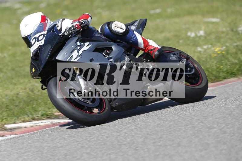 Archiv-2025/12 30.04.2025 Speer Racing ADR/Gruppe gelb/300